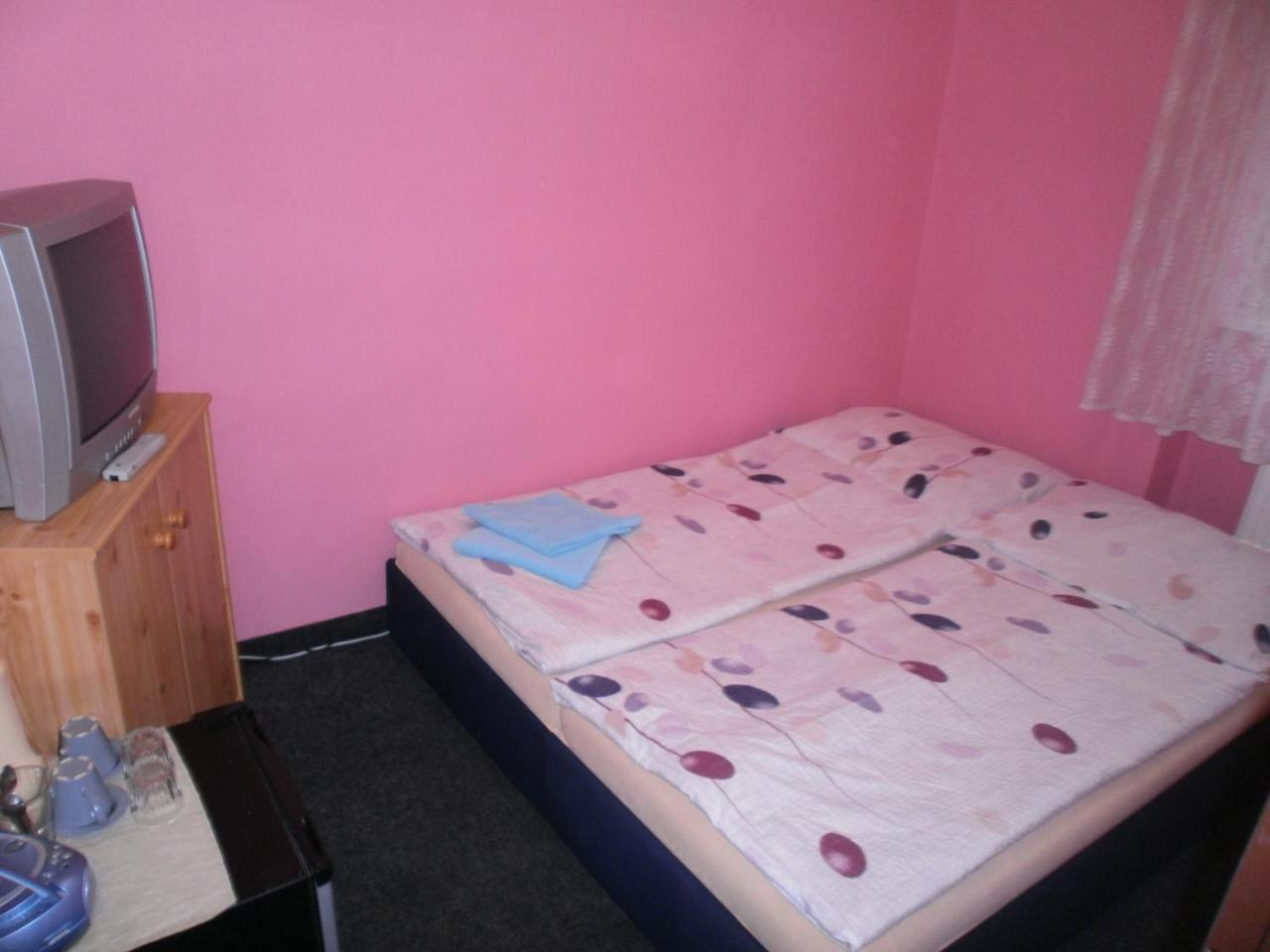 Onefam Arbes Hostel Praha